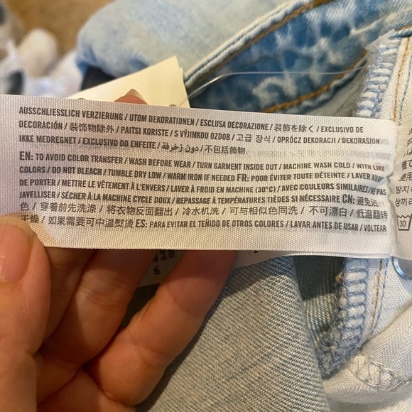 NWT~ABERCROMBIE & FITCH Light Blue The Skinny High Rise Curve Love Jeans Size 2S - Picture 8 of 9